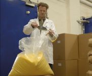 Die Rohstoffkontrolle verlangt ein gründliches und gewissenhaftes Vorgehen. Die Rohstoffkontrolle verlangt ein gründliches und gewissenhaftes Vorgehen.